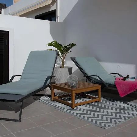 Appartement Caleton Blanco, Lovely 2 Bed With Sea Views *